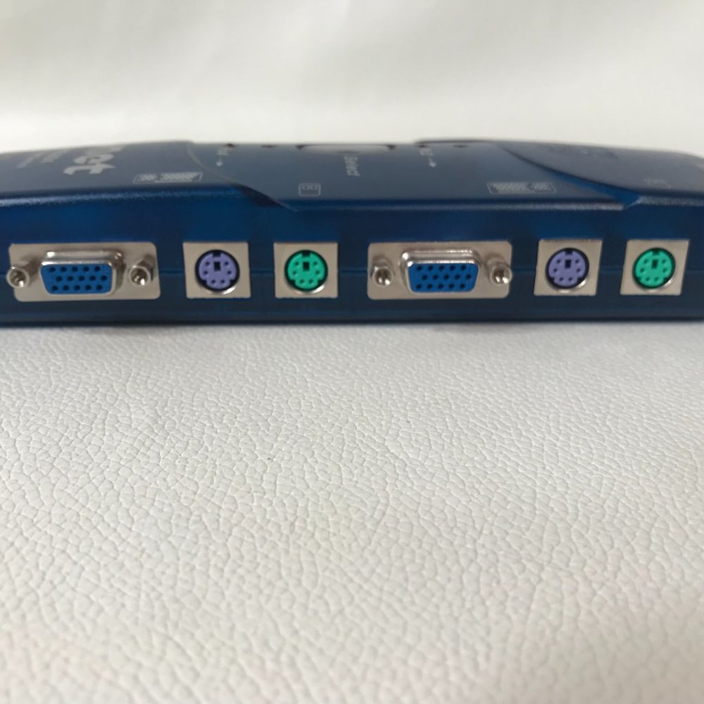 Zonet KVM3004 4-port KVM Switch Without VGA Monitor Cables - Picture 4 of 8